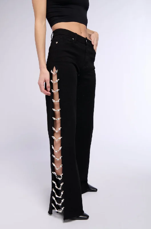 COVERED IN DIAMONDS RELAXED JEANS IN BLACK