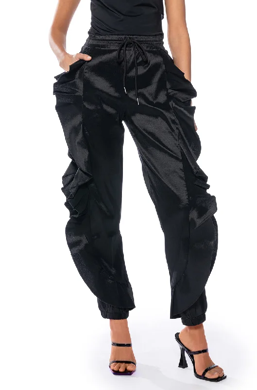 MELANIE RUFFLE DETAILED JOGGER