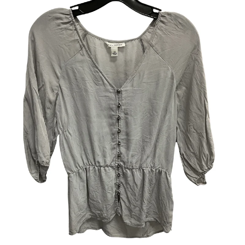 Top 3/4 Sleeve By Banana Republic In Grey, Size: Xs